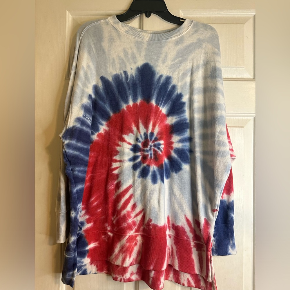 Crown & Ivy sweatshirt